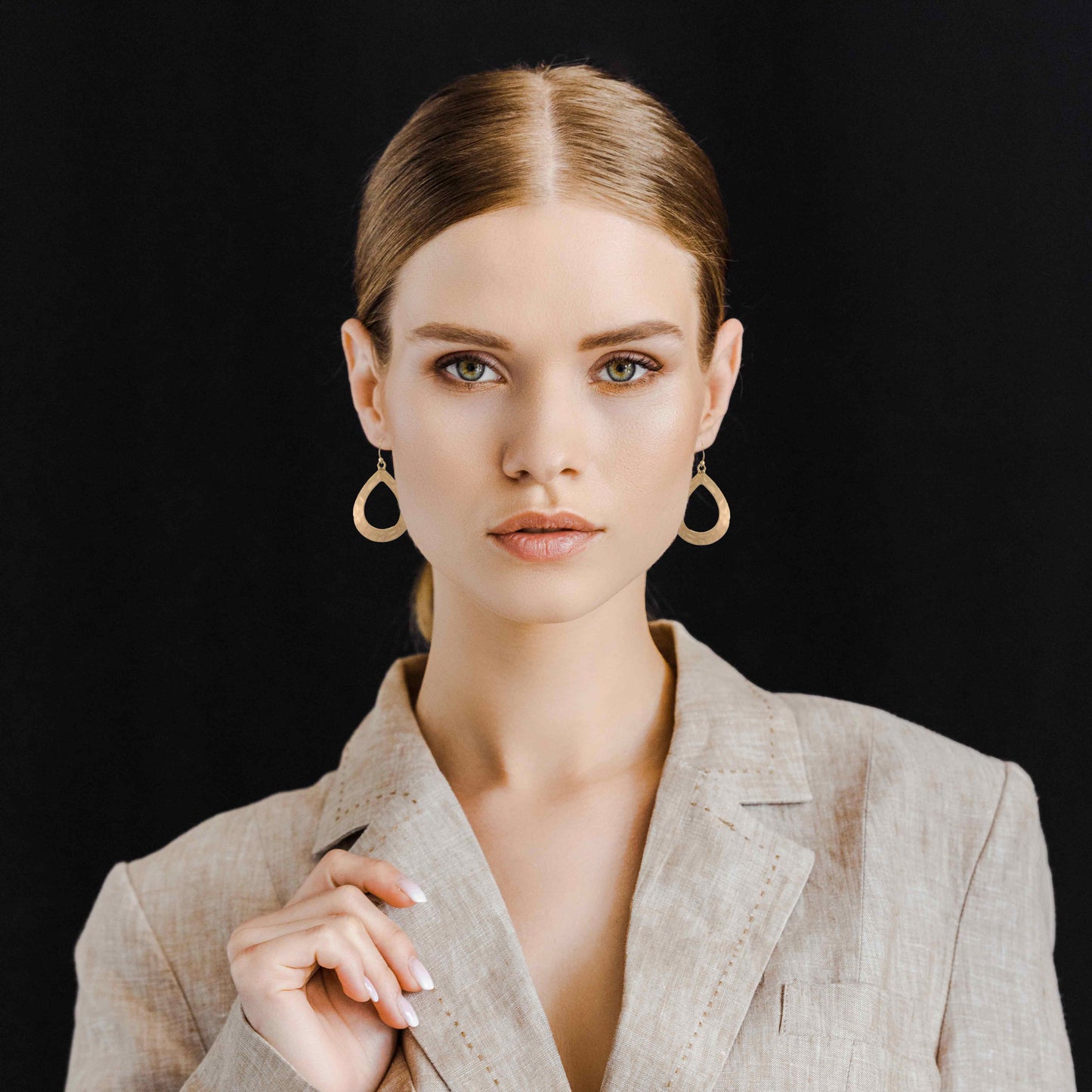 Lily Teardrop Earrings