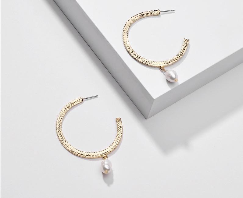 Ophelia Freshwater Pearl hoop Earrings - G x G Collective